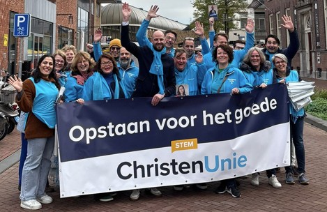 Campagnetour 2025 - groepsfoto in Almelo